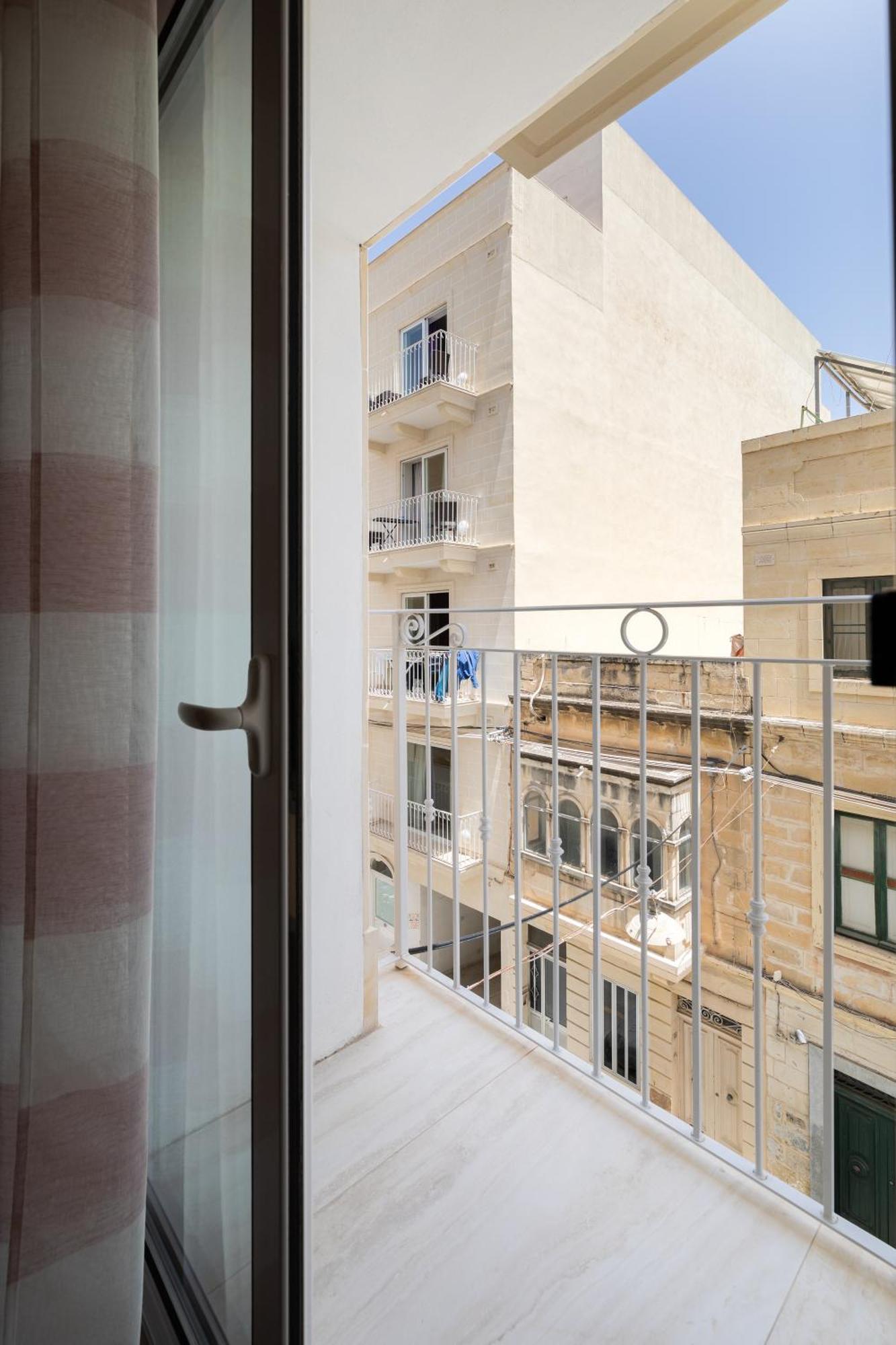 Edka Suites - Modern Sunlit 2Bd Apartments With Balconies - Close To Sliema Promenade, St Julian'S & St Georges Bay Gzira 外观 照片